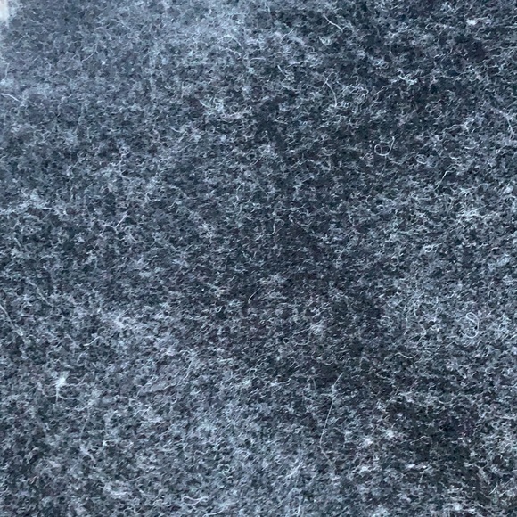 Gorgeous Elle Sasson Sweater - Picture 10 of 12